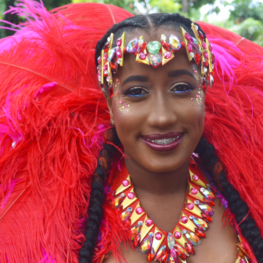 20 Carnival Makeup Looks That Are All About the Details
